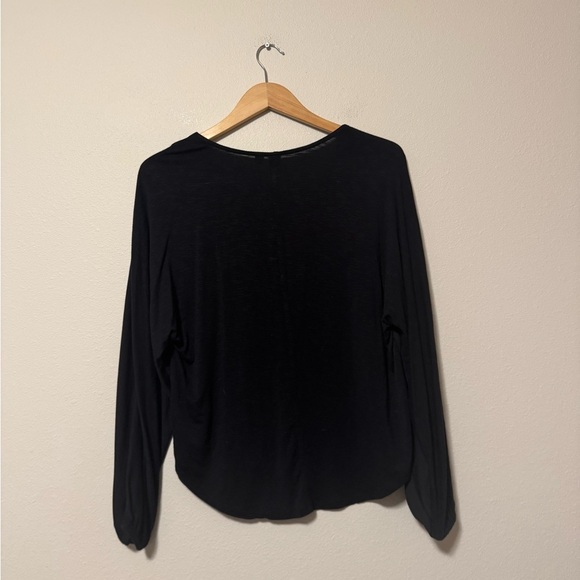 5/$55 !! 🔥 Dolan Black V-Neck Blouse - Picture 3 of 3